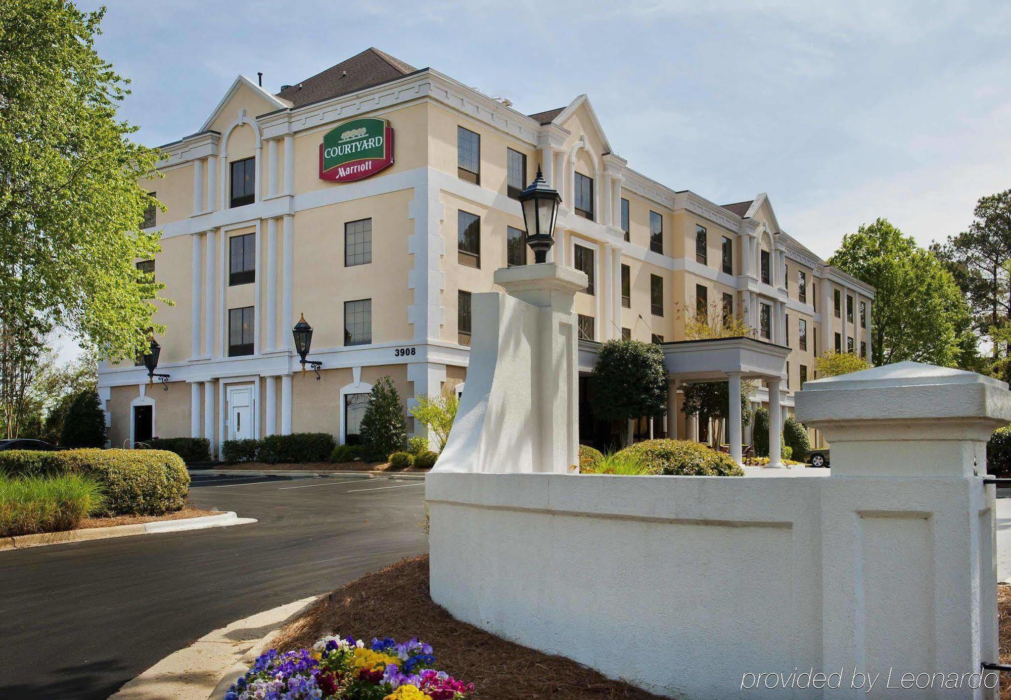 Courtyard Raleigh Crabtree Valley Exteriör bild